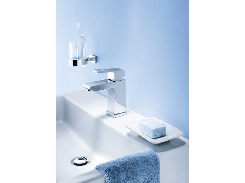 Купить Вертикальный вентиль Grohe Eurocube 23137000, XS-Size