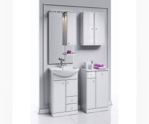 Навесной шкафчик с двумя дверцами на петлях с плавным закрыванием.